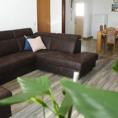 Apartments Eskinja