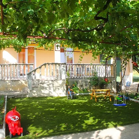 Apartments Eskinja
