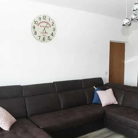 Apartments Eskinja 스베티필립아이자코브
