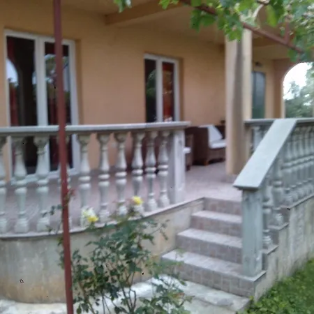 Apartments Eskinja *